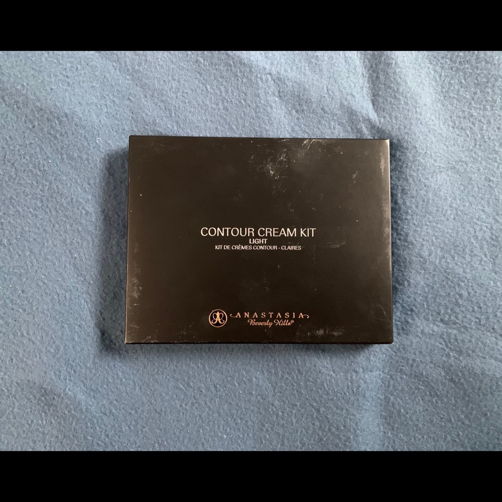 ANASTASIA BEVERLY HILLS
Contour Cream Kit